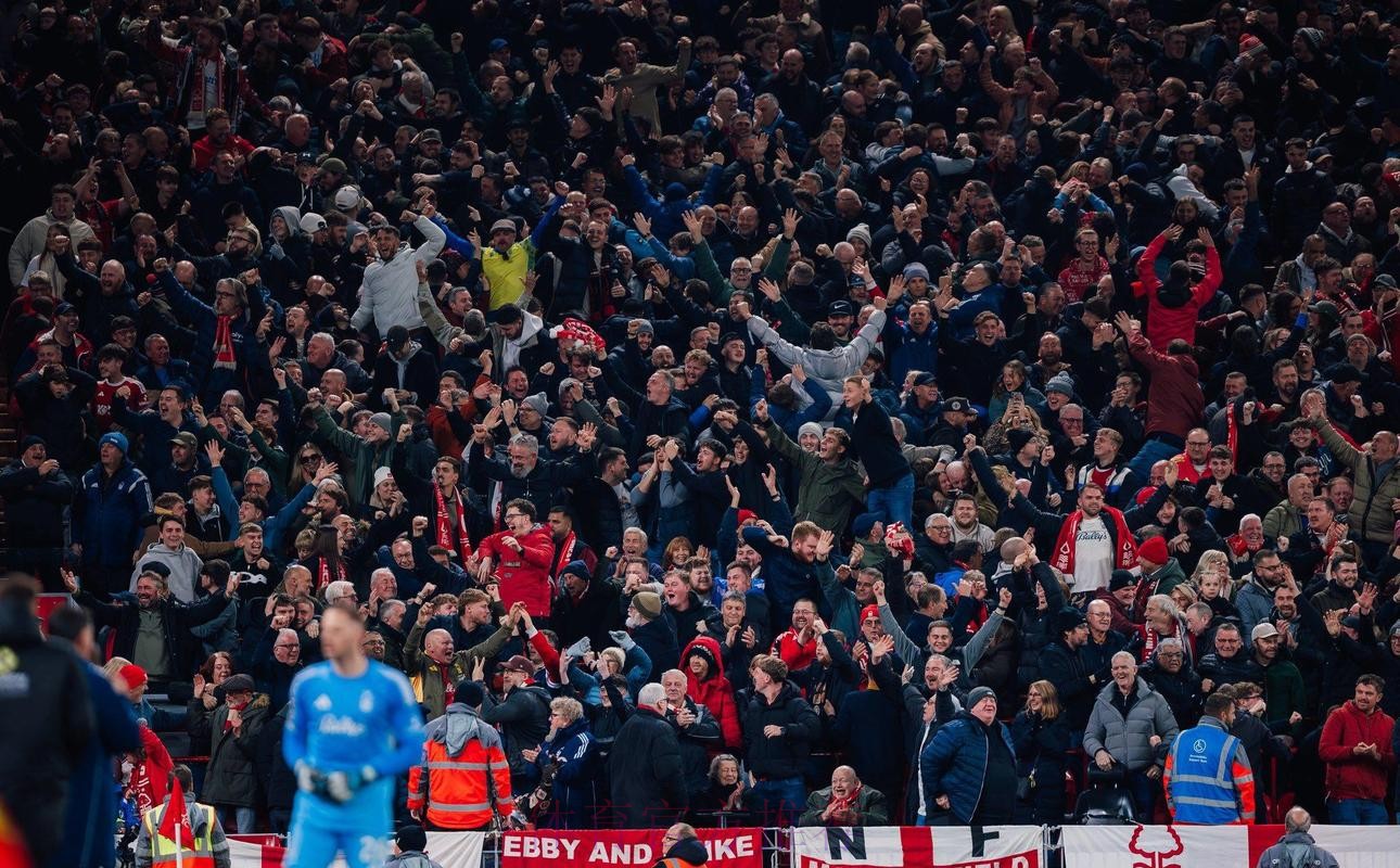 又一场3-0!英超54岁名帅力挽狂澜:7场4胜 带队双线狂奔 又一场3-0!英超54岁名帅力挽狂澜:7场4胜 带队双线狂奔